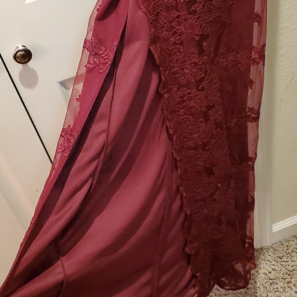Dress - Picture 8 of 8